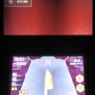 武器を作る鍛冶パートはちょっとしたリズムゲームになっていて、しかも叩くポイントによって武器の出来が違ってくるのでタッチパネルの操作が重要になってきます。地味な作業ですが、意外と楽しいですよ。