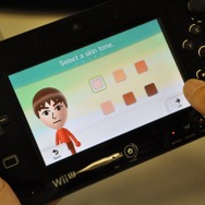 その後、肌の色や輪郭などを調整可能