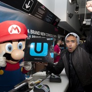 英国最速でWii Uを購入したAzizur 'Izzy' Rahmanさん