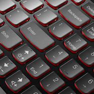 キーボードは、明るさを2段階に調節できる赤く光るバックライト機能付き