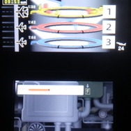 上から1、2、3と分かれたレーンの上を回っている空港荷物の仕分けをするのが、ゲームの基本的な流れになります。