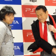 史上初のビンタ同梱パック、猪木さんの闘魂ほとばしるビックロイベントをフォトレポート