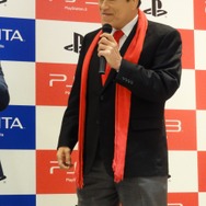 入場曲とともにアントニオ猪木さんが登場！