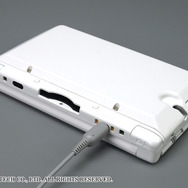 純正ACアダプタで充電可能