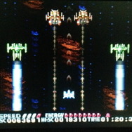 プレイ中に画面のチラつきなどは感じられるものの、ゲームスピードが著しく落ちることなどはなく、全体的にプレイ感覚は良好です。