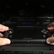 NEOGEO X StudioにNEOGEO Xをセット