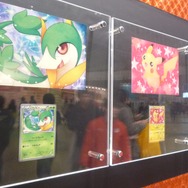【ジャンプフェスタ2013】ポケモンカード新商品は女子向け？コンセプトパック「シャイニーコレクション」