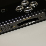 SDカードスロットもある