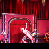 ヒロイン、アリソン・トレーザ（演・すみれ乃麗）のフラメンコダンス