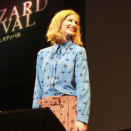 ファッションモデルもこなすシエンナさん。笑顔が素敵です