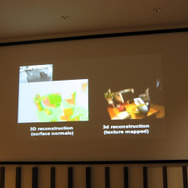 Kinect Fusionによってスキャンされた画像です。右の画像にはテクスチャ処理が施されています