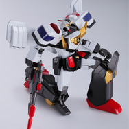 自然な立ち膝ポーズ