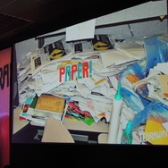 本作のインスピレーションはオフィスに有り！？