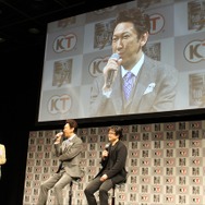 楽曲への思いについて熱く語る