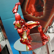 【ワンフェス2013冬】雪ミクと仏像とZETMAN・・・ケンエレファントブースのクオリティに驚く