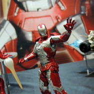 【ワンフェス2013冬】雪ミクと仏像とZETMAN・・・ケンエレファントブースのクオリティに驚く