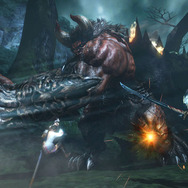 PS Vita実機画面：ボス鬼「ゴウエンマ」戦 薙ぎ払い攻撃・共闘