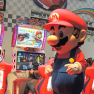 【JAEPO 2013】一足先に全部新しくなった『マリオカート アーケードグランプリDX』を体験 ― ステージにはマリオと我が家が登場