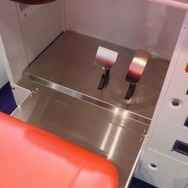 アクセルとブレーキ