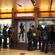 開店前から行列も！遂に発売した『METAL GEAR RISING』販売店舗の様子をお届け
