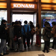 開店前から行列も！遂に発売した『METAL GEAR RISING』販売店舗の様子をお届け