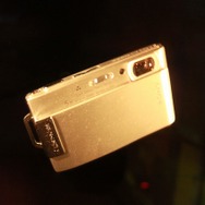 飛び出すデジカメ　少々わかりづらいですが・・・