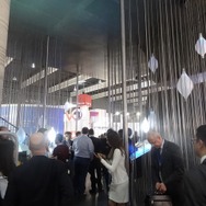 ブースは独特の雰囲気