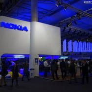 【MWC 2013】体験版LINEをインストールした「Asha」　ノキアブースで発見