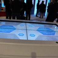 黒いひし形の部分にIDカードをかざすとゲームのエントリーが可能