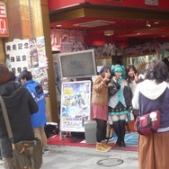 『初音ミク -Project DIVA- F』発売記念抽選会レポ ― 内海プロジェクトマネージャーインタビューも