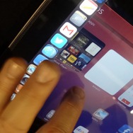 左側から最近使ったアプリのアイコンを引き出せる