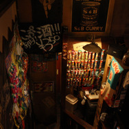 店内は1階と2階に分かれています