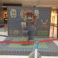 使われた缶詰はなんと11,000個！ツナ缶で作られたマリオと3DS