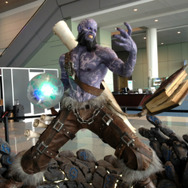 PAX EastのメインエントランスにはRyzeのスタチューが出迎えます