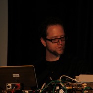 ケビン氏