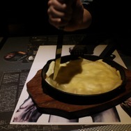 ウーズの内臓を、スタッフが・・・