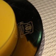 よく見るとここにもエンブレムが