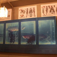 店内は『バイオハザード リべレーションズUE』をモチーフに装飾されています