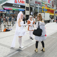 秋葉原に『ルミナスアーク2』のダブルヒロインが登場