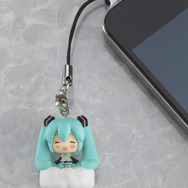 「初音ミク」のイヤホンジャックアクセサリー8月発売 ― 人気イラストレーターのデザインで立体化