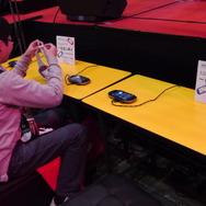 テレビちゃんのコラボグッズも無料配布。