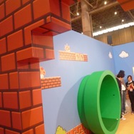 土管をくぐった先は生放送会場