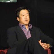 【VIGS】「Xbox360でWiiRemoteをやるかって？　体を動かすプレイは任天堂の独壇場だよ」〜MGSシェーン・キム