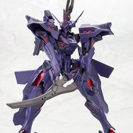 『マブラヴ オルタネイティヴ』1/144スケール「武御雷 Type-00R」のプラスチックキット発売