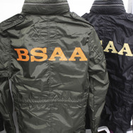 背面には大きく「BSAA」と書かれています