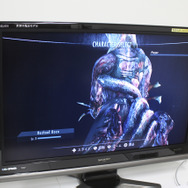 背面もセクシーですが、怖い