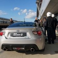 『グランツーリスモ6』山内氏、マルチデバイス対応や体験版「GTアカデミー」の可能性を説明