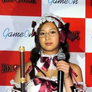 美しい谷間に思わずドキッ！佐山彩香さんら美女が登場した『RED STONE』カンファレンスの模様を写真でチェック