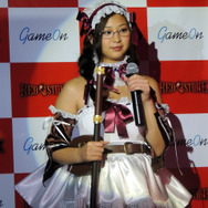 美しい谷間に思わずドキッ！佐山彩香さんら美女が登場した『RED STONE』カンファレンスの模様を写真でチェック