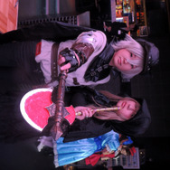 美しい谷間に思わずドキッ！佐山彩香さんら美女が登場した『RED STONE』カンファレンスの模様を写真でチェック